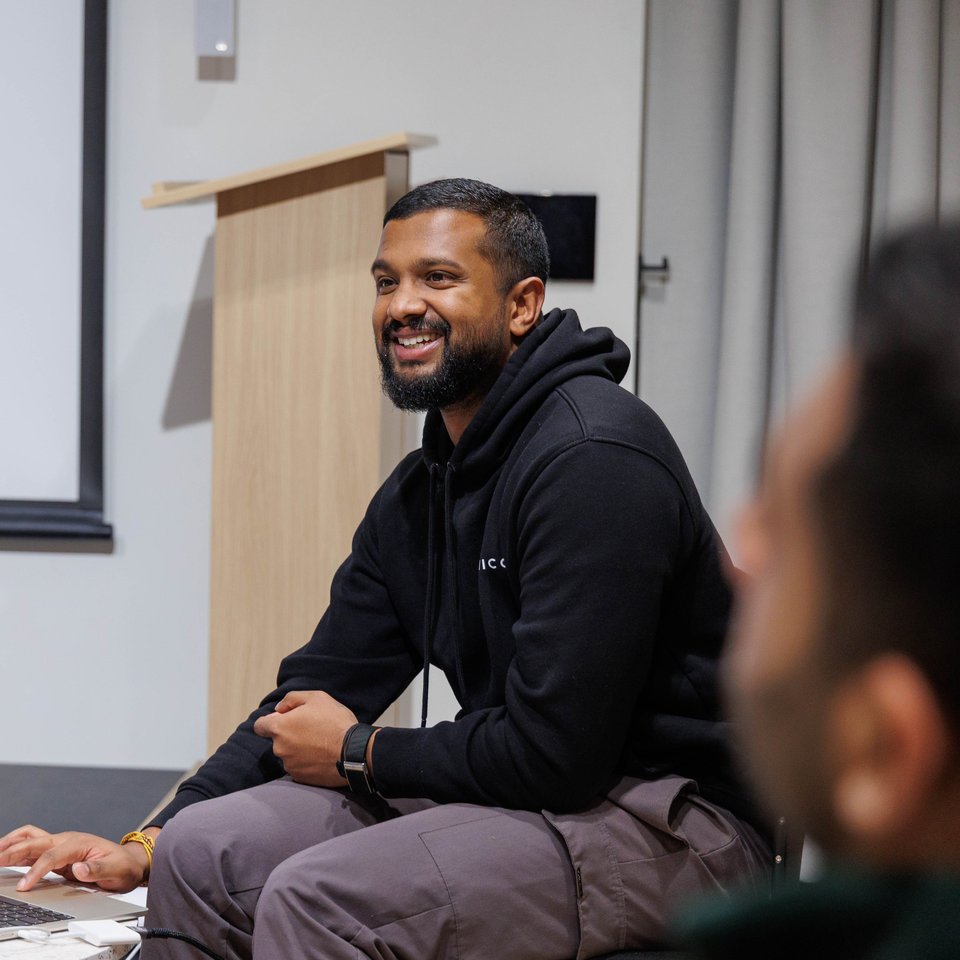 trainer london action apr 25